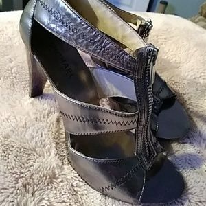 Micheal Kors pewter heels